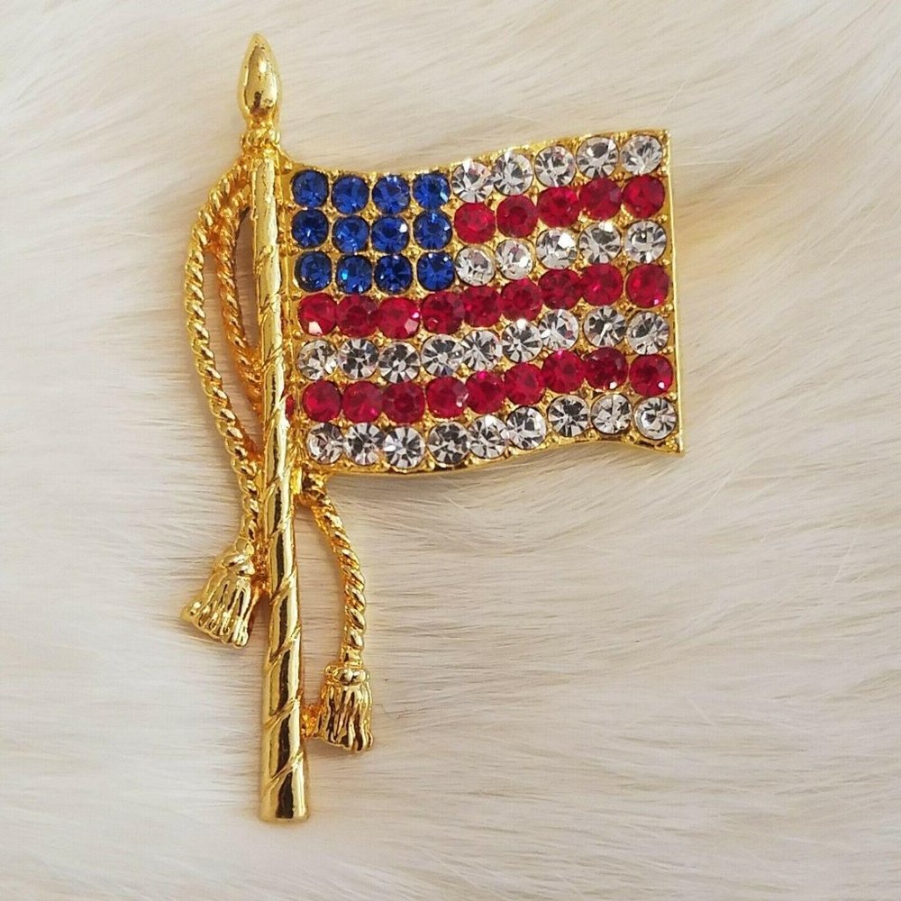 VIntage OTC American Flag Brooch 4374‎